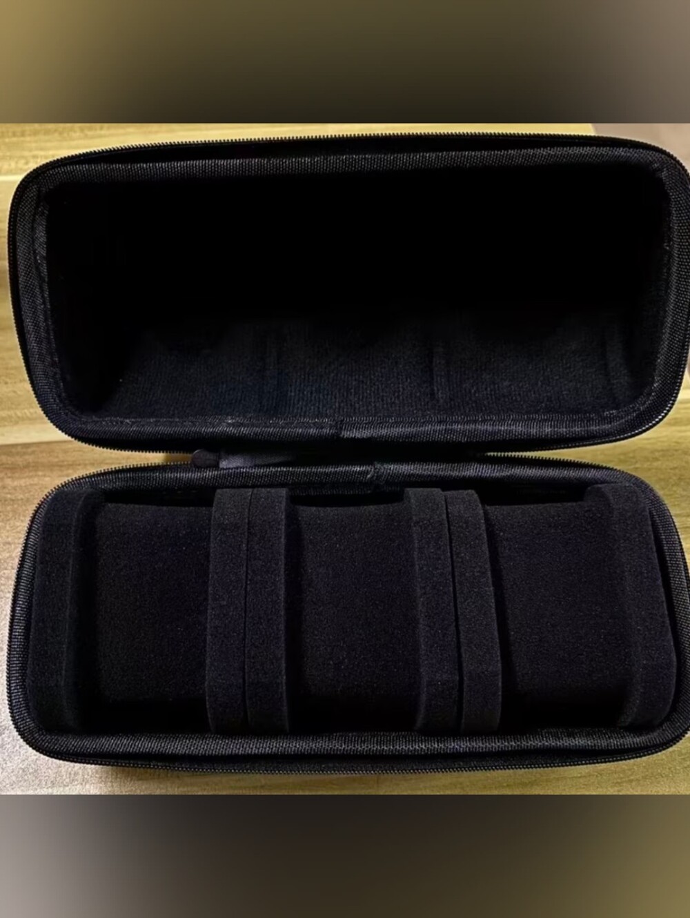 Brand New 3-Slot Hard- Shell Travel Watch Case
